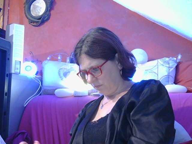 MLX live cam on BongaCams