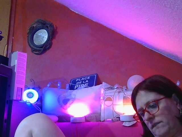 MLX live cam on BongaCams
