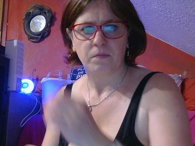MLX live webcam show