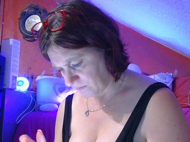 MLX live cam on BongaCams