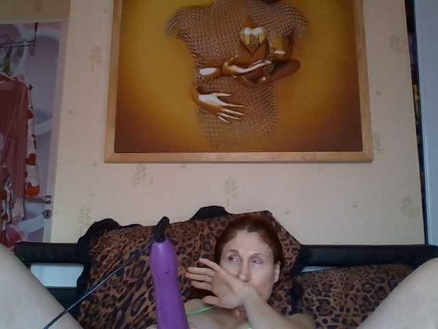 angelique4 live cam on BongaCams