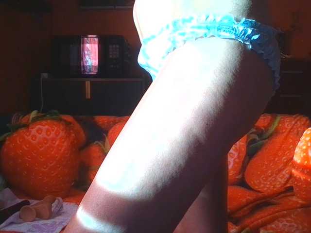 angelique4 live cam on BongaCams