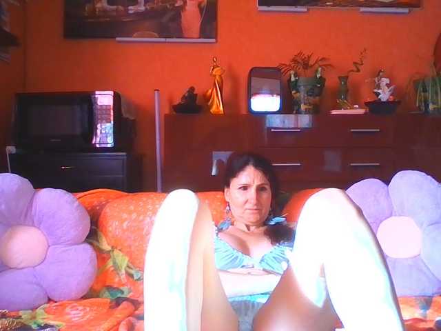 angelique4 live cam on BongaCams