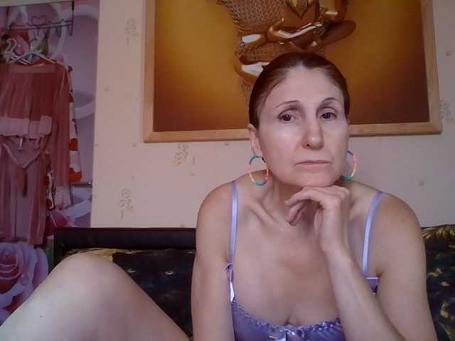angelique4 live cam on BongaCams