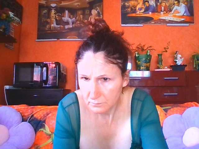 angelique4 live cam on BongaCams