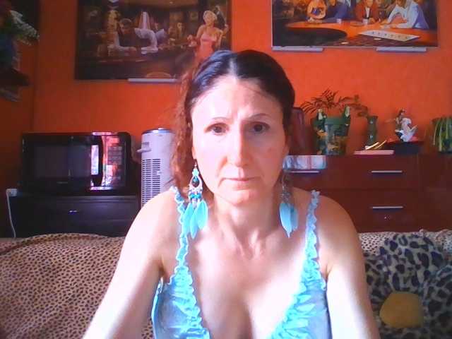 angelique4 live cam on BongaCams