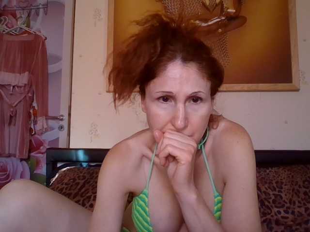 angelique4, live now on BongaCams