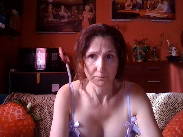 angelique4 live cam on BongaCams