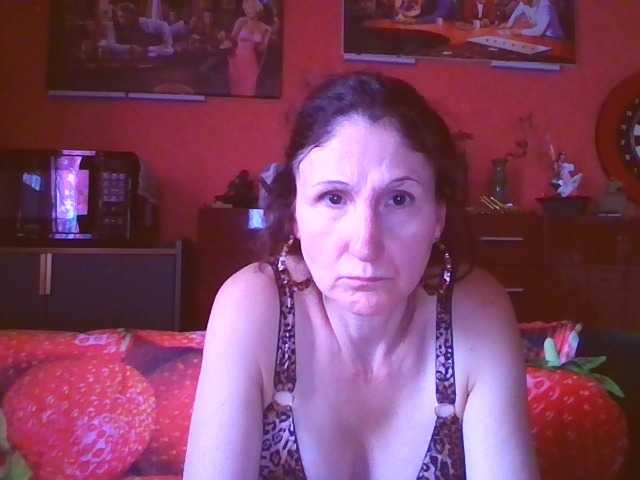 angelique4 live cam on BongaCams