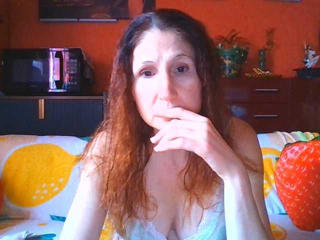 angelique4 live cam on BongaCams