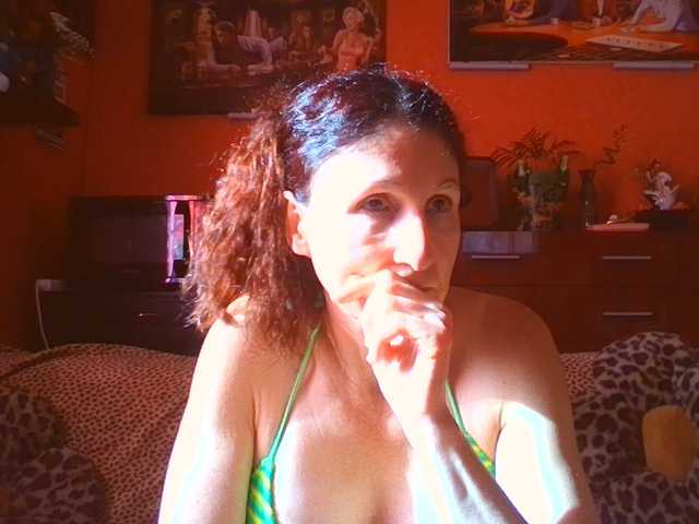 Camgirl angelique4 sur Bongacams