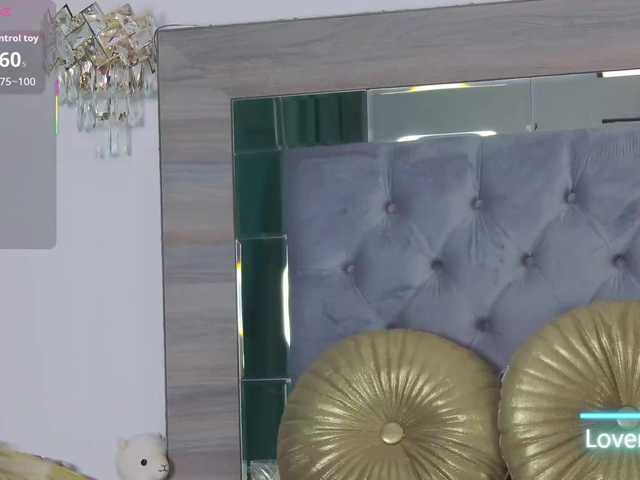 lorehottie live cam on BongaCams
