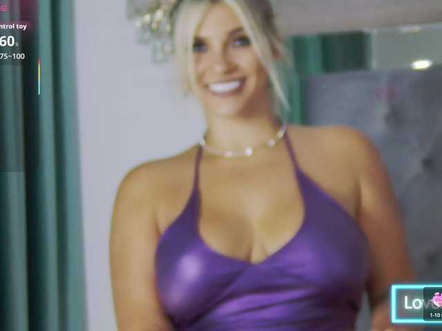 lorehottie live cam on BongaCams