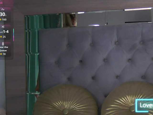 lorehottie live cam on BongaCams