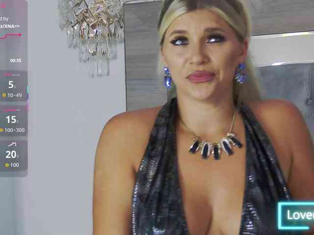 LoreHottie webcam