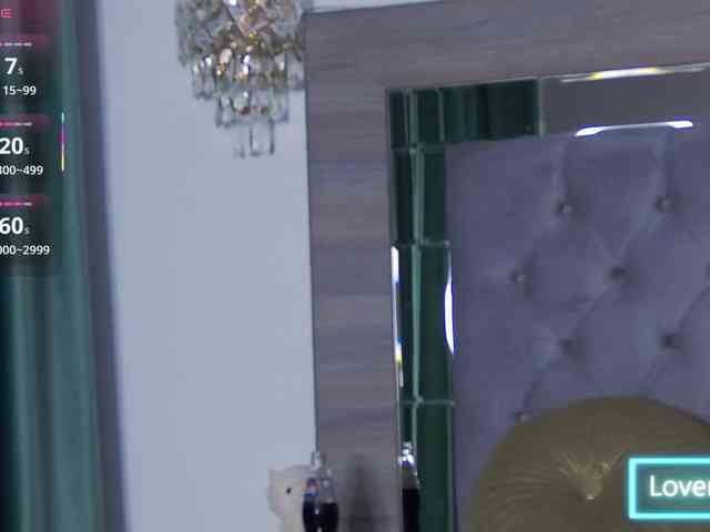 LoreHottie webcam