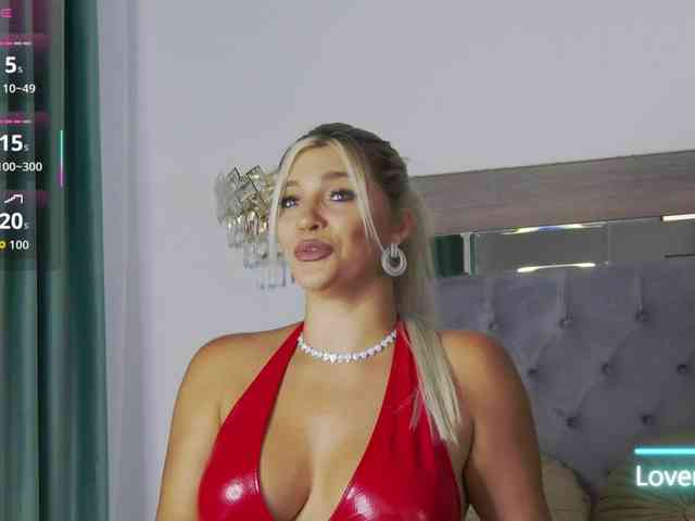 LoreHottie webcam