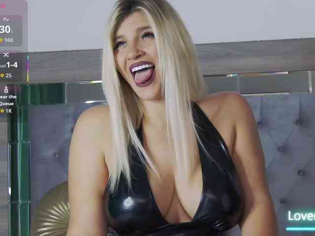 LoreHottie webcam