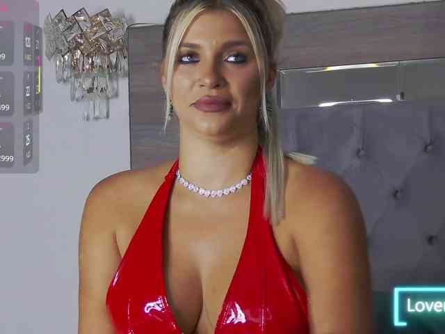 LoreHottie webcam