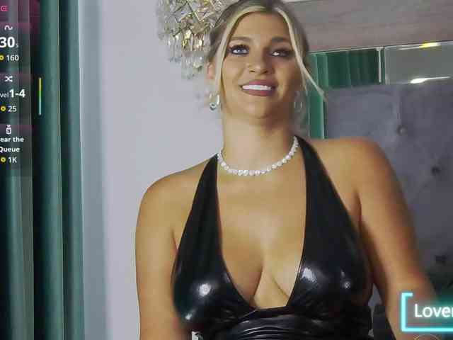 LoreHottie webcam