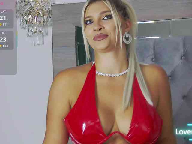 LoreHottie webcam