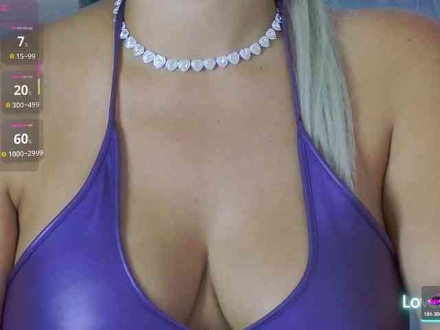 LoreHottie webcam