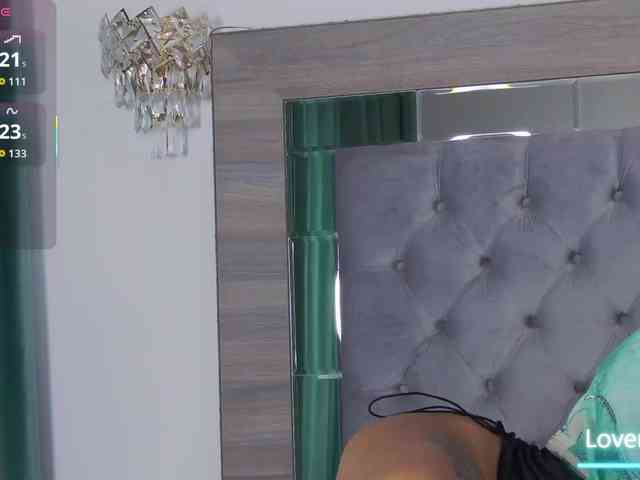 LoreHottie webcam
