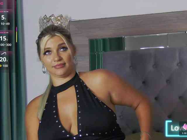 LoreHottie webcam