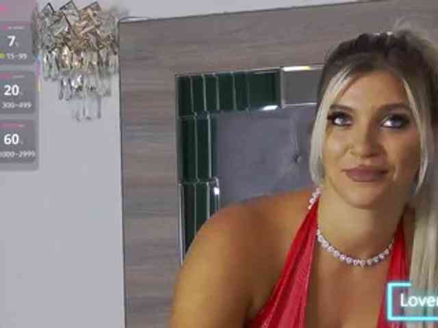 LoreHottie webcam