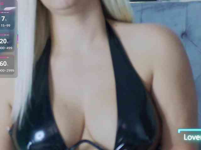 LoreHottie webcam