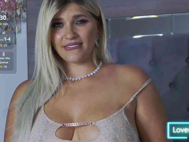 LoreHottie webcam