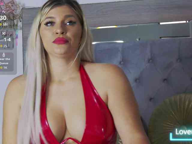 LoreHottie webcam