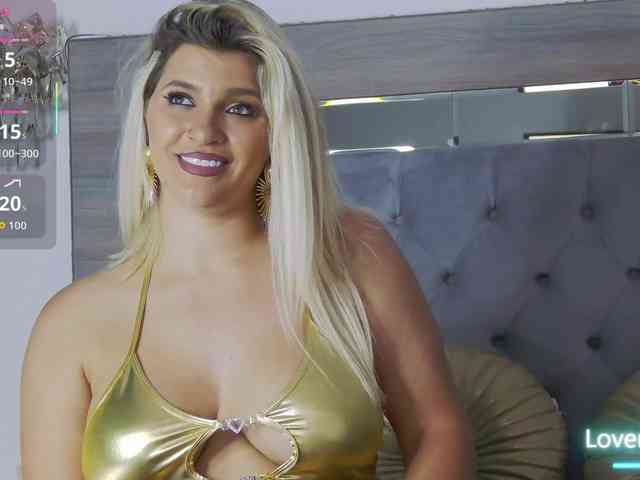 LoreHottie webcam