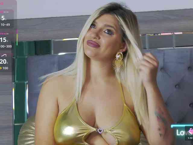 LoreHottie webcam