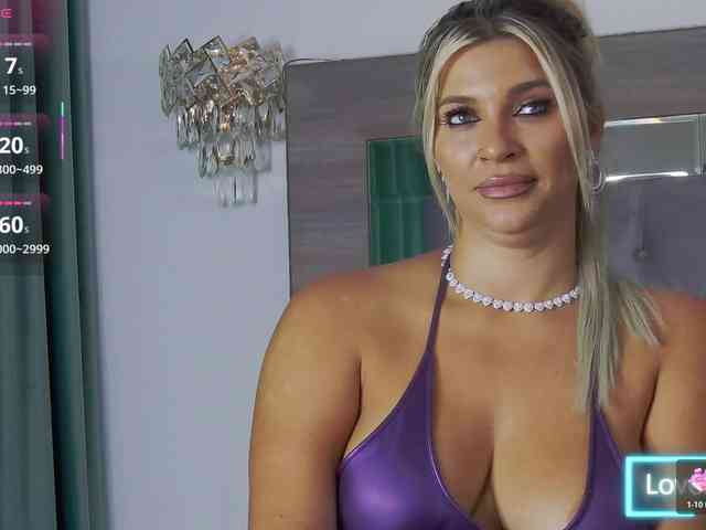 LoreHottie webcam