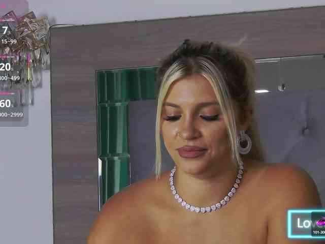 LoreHottie webcam