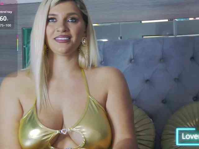 LoreHottie webcam