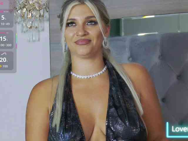 LoreHottie webcam