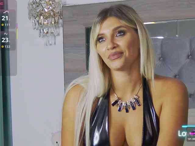 lorehottie