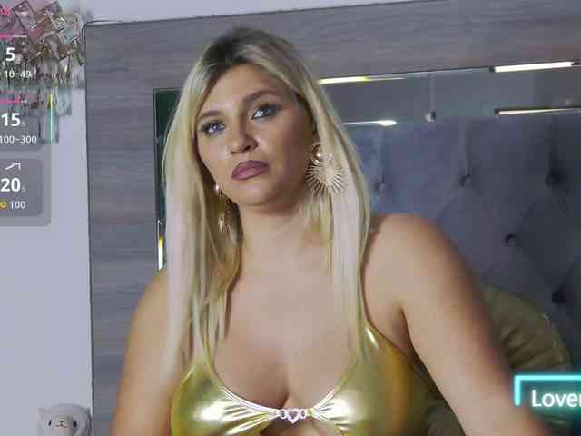 LoreHottie webcam
