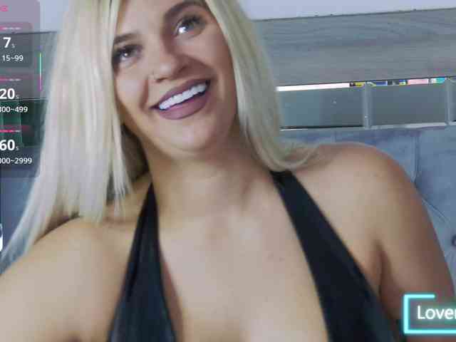 LoreHottie webcam