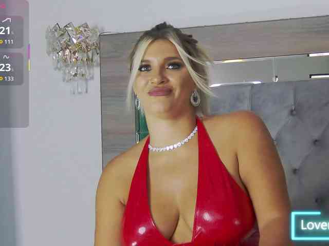 LoreHottie webcam