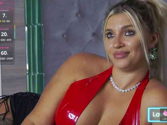 LoreHottie webcam