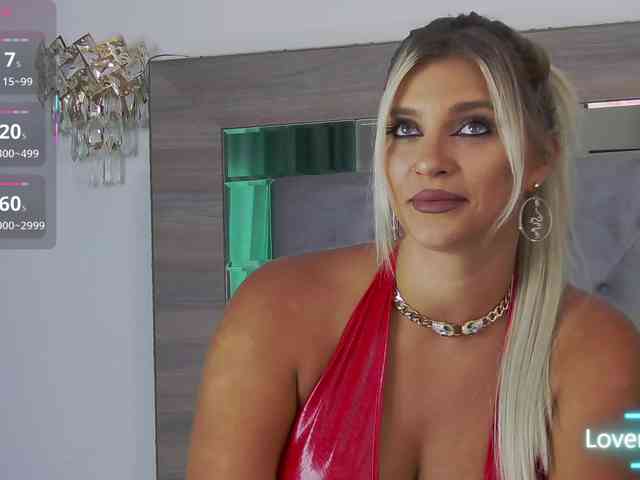 LoreHottie webcam
