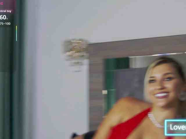 LoreHottie webcam