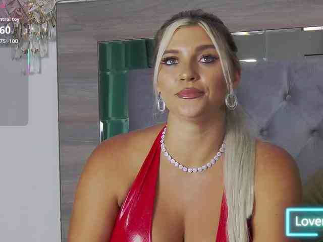 LoreHottie webcam