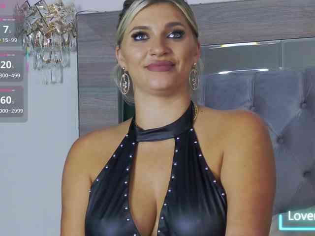 LoreHottie webcam