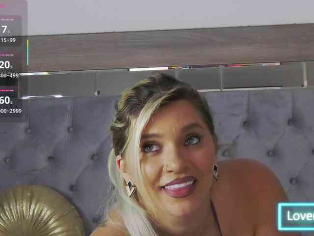 LoreHottie webcam