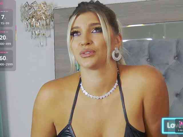 LoreHottie webcam
