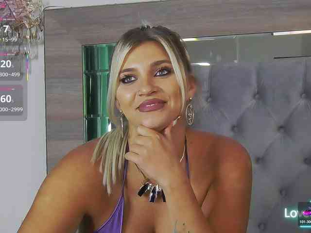 Modèle: LoreHottie